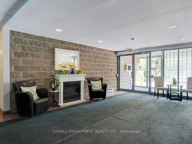 175 Hunter St E #207 — Photo 4