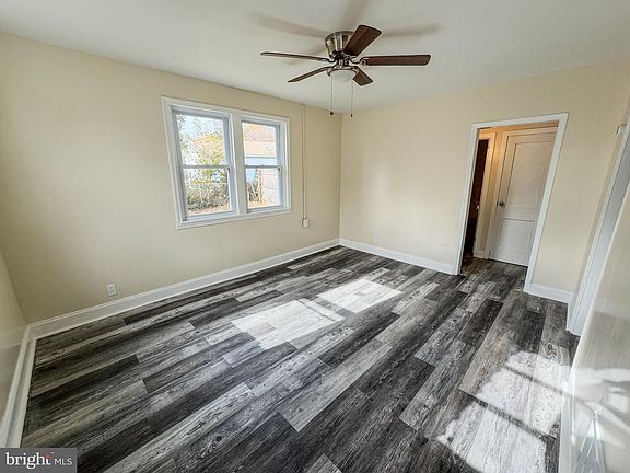 3rd image of 703 Dover Ct