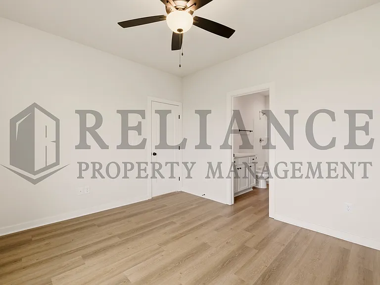 202 N Gowen St — Photo 35
