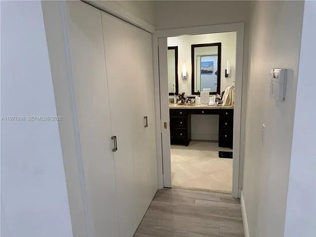 5 bed, 5.0 bath, 3514 sqft, $16,900 — Photo 4