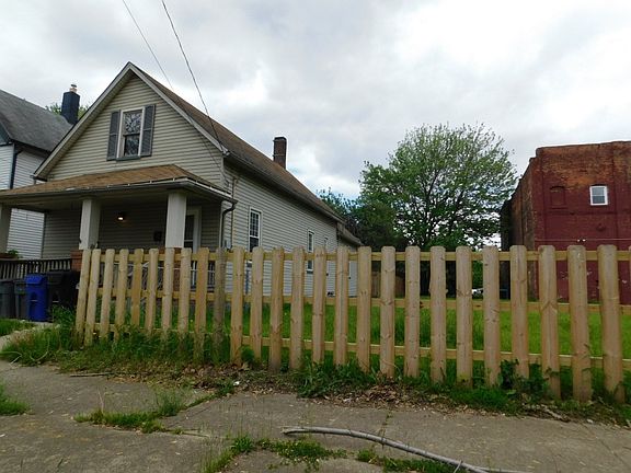 2nd image of 3344 W 31st St