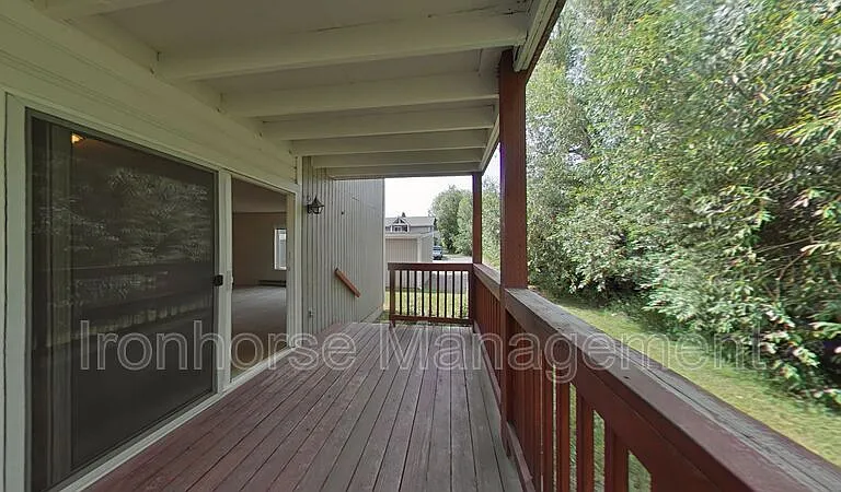 515 S 15th Ave #A — Photo 11