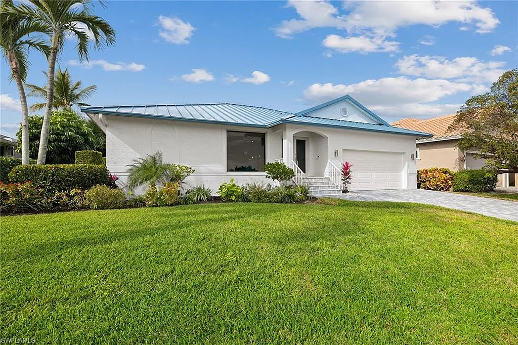 3 bed, 2.0 bath, 1499 sqft, $8,000 — Photo 2