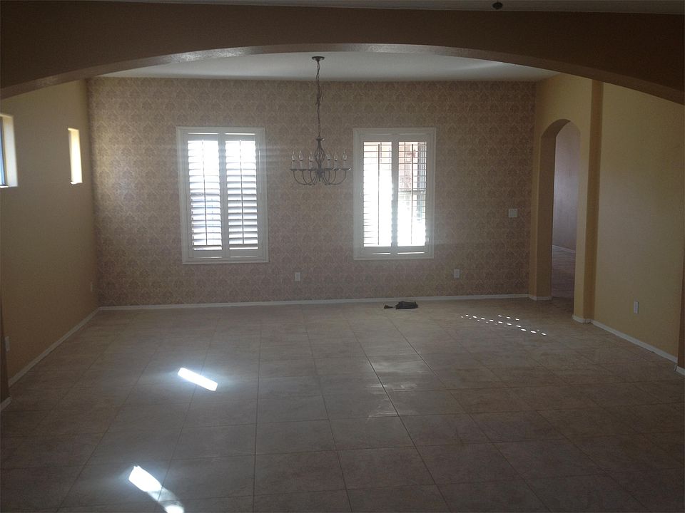 2nd image of 3471 E Flower St