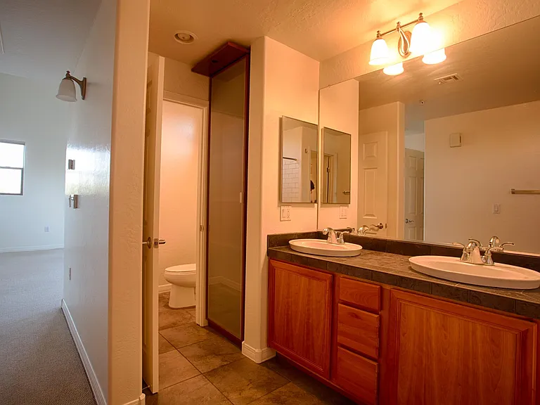 615 E Portland St — Photo 18