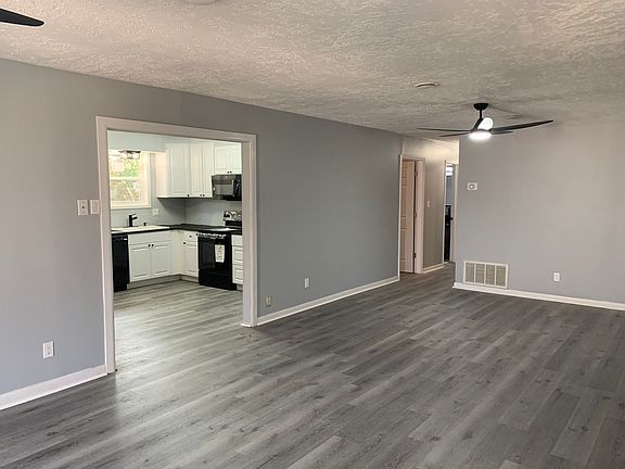 4th image of 138 Hickory Dr