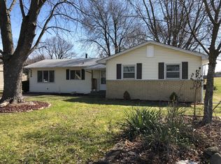 3930 15th St, Moline, IL 61265