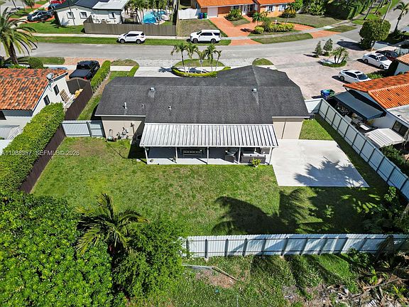 3rd image of 8530 NW 179th St