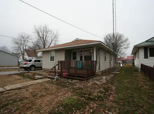 101 E Rudolph St, Crossville, IL 62827