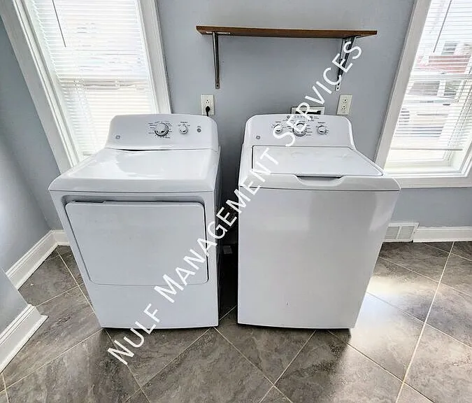 4556 Carroll St #1 — Photo 7