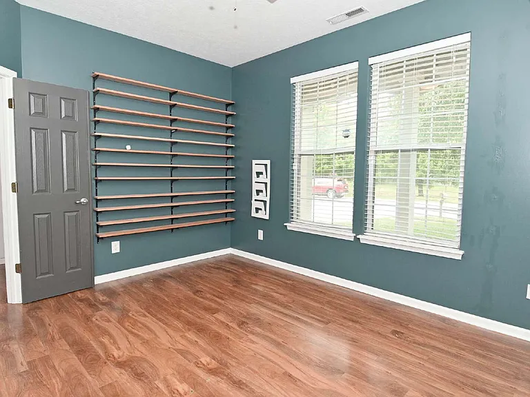 8405 Swift Ct — Photo 7