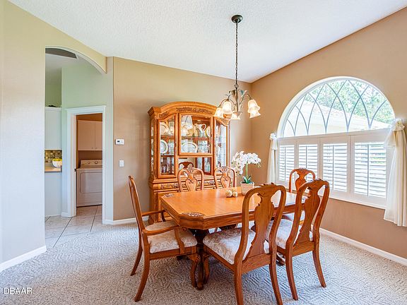 4th image of 70 Leaver Dr