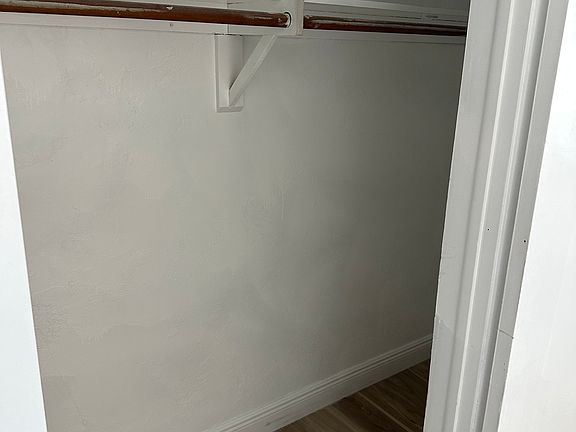 4th image of 1071 NE 24th Ave #7A