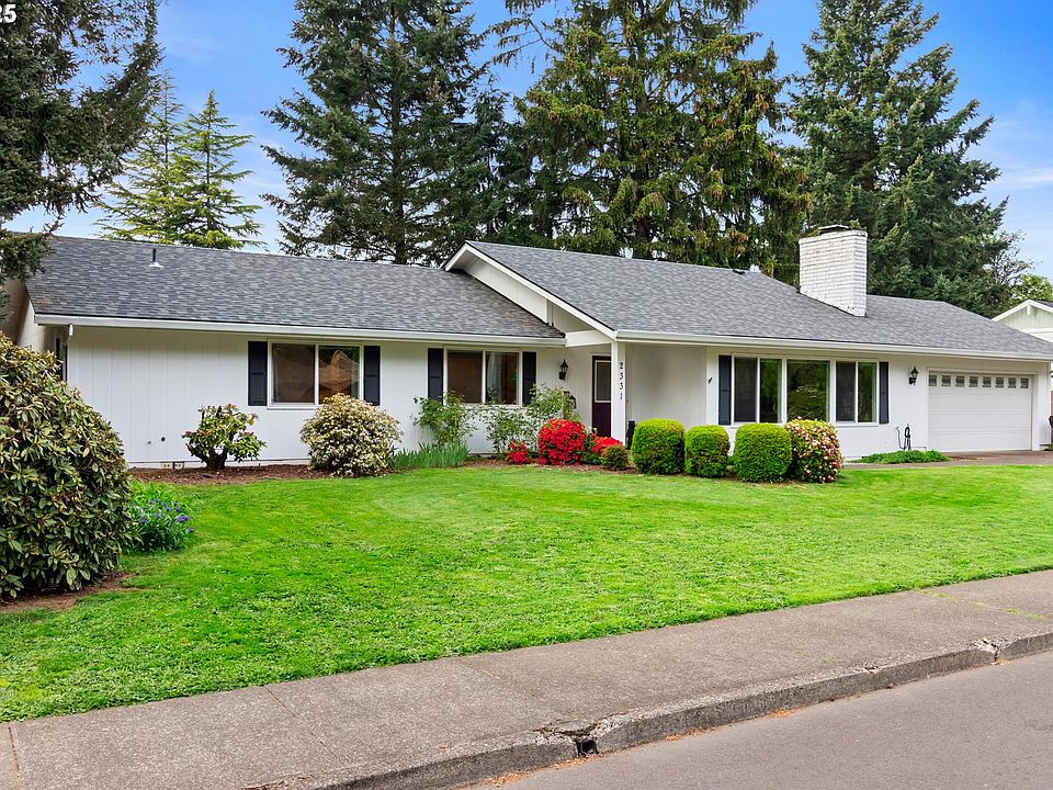 1st image of 2331 SE Singing Woods Dr