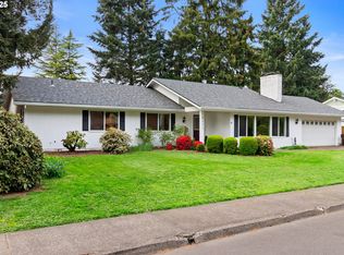 2331 SE Singing Woods Dr, Hillsboro, OR