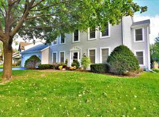 235 Echo Dr, Rockton, IL 61072