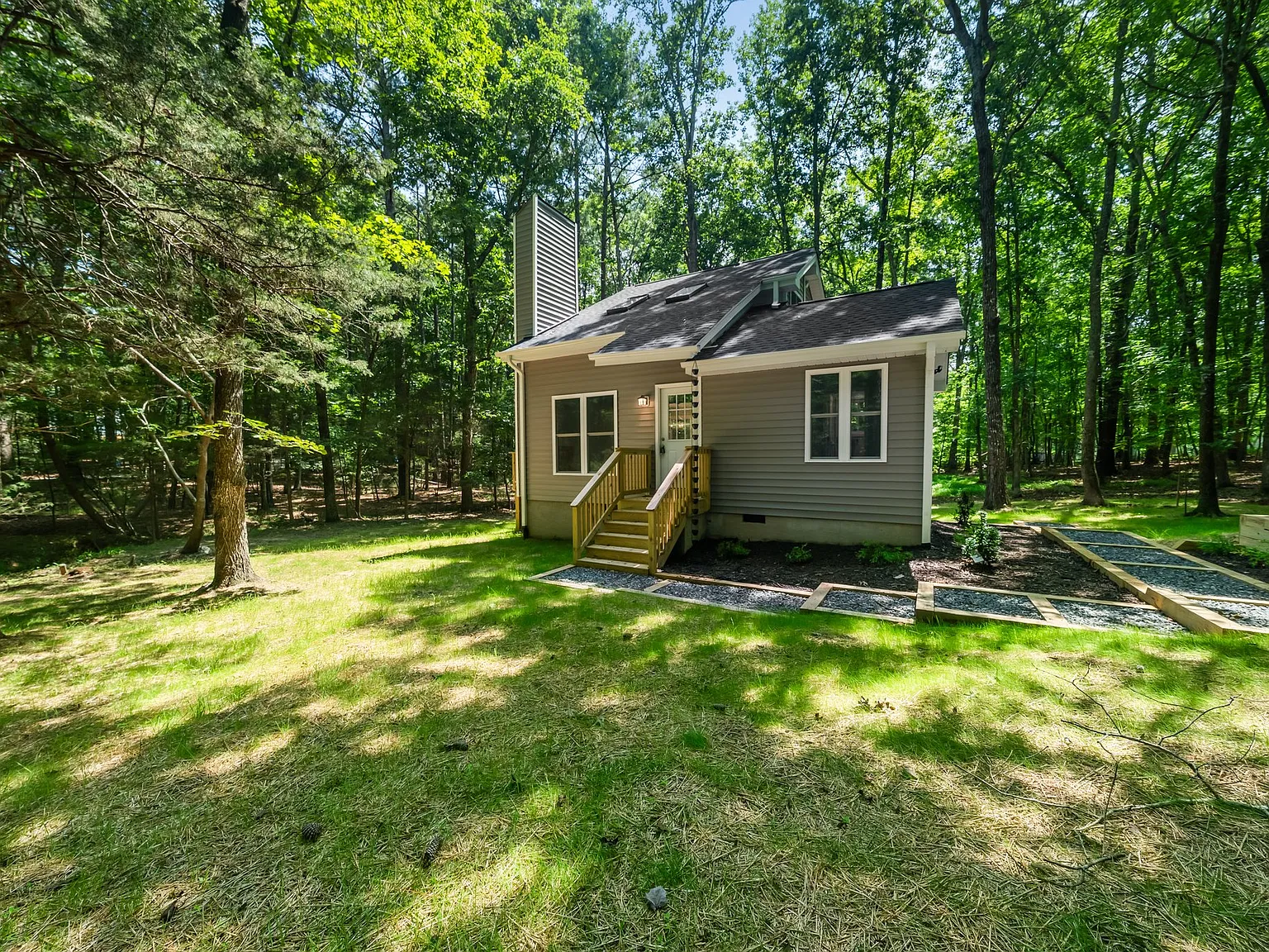 2 bed, 834 sqft, $1,950 — Photo 3