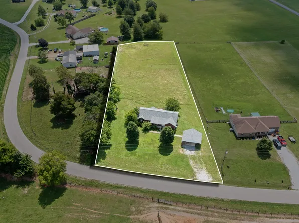 5261 Youngville Rd, Springfield, TN 37172