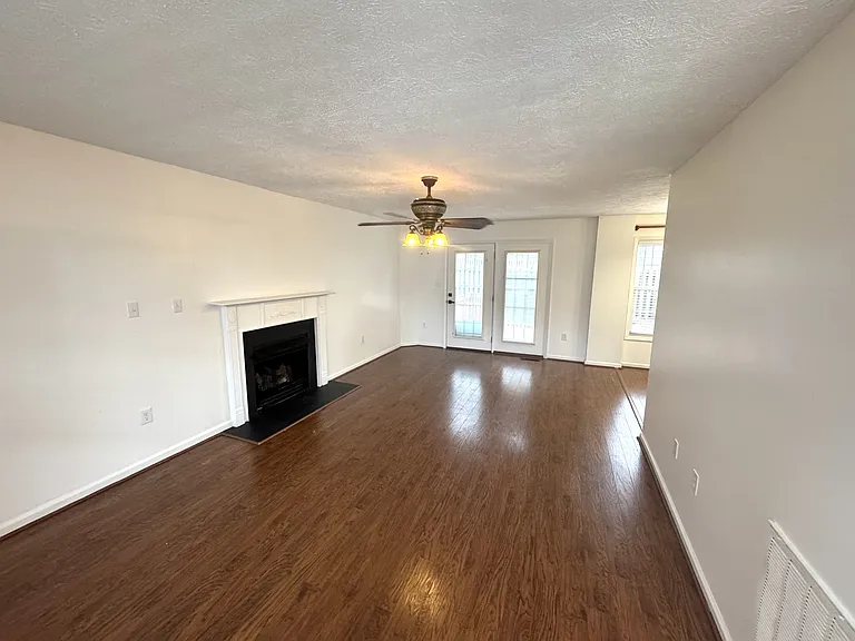 1050 Roundabout Rd — Photo 6