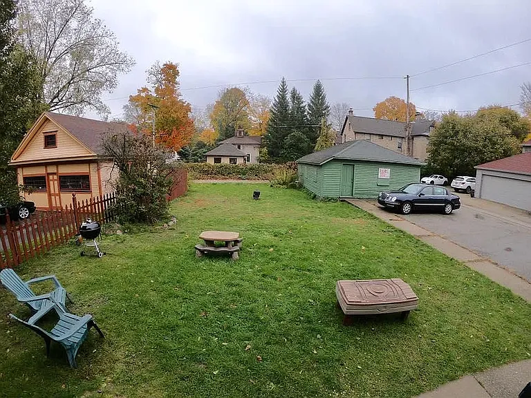 116 College Ave NE — Photo 32