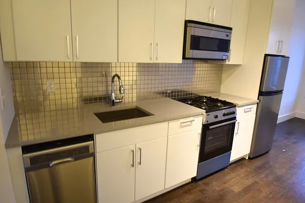 Rented by Bohemia Realty Group | media 73