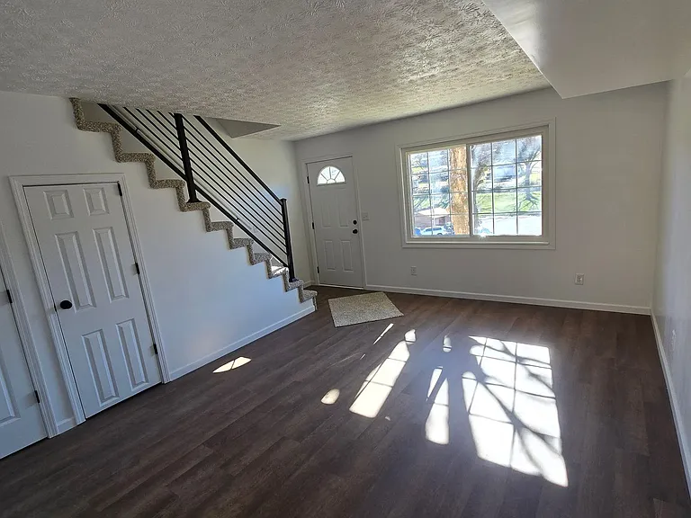 454 N Central Ave #1 — Photo 9