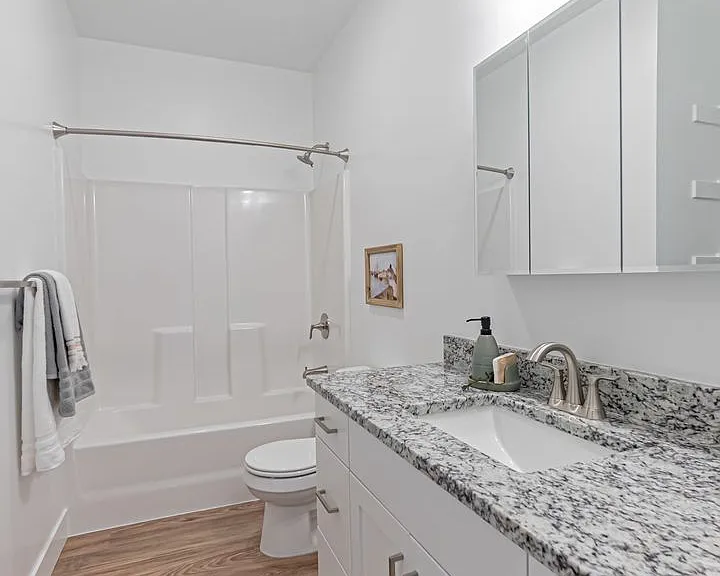 528 Harvester Ave — Photo 37