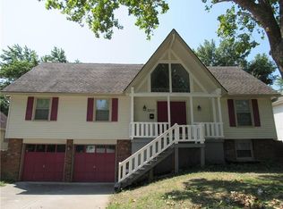 8909 E 81st St, Raytown, MO 64138