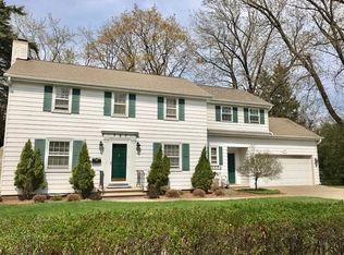 727 Ridgeway Blvd, De Pere, WI 54115