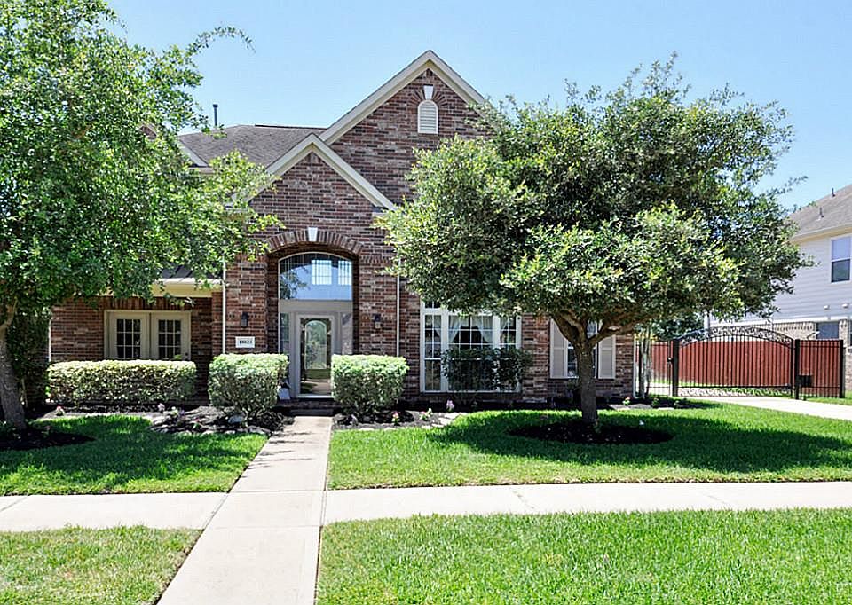 1st image of 18023 Oak Park Bend Ln