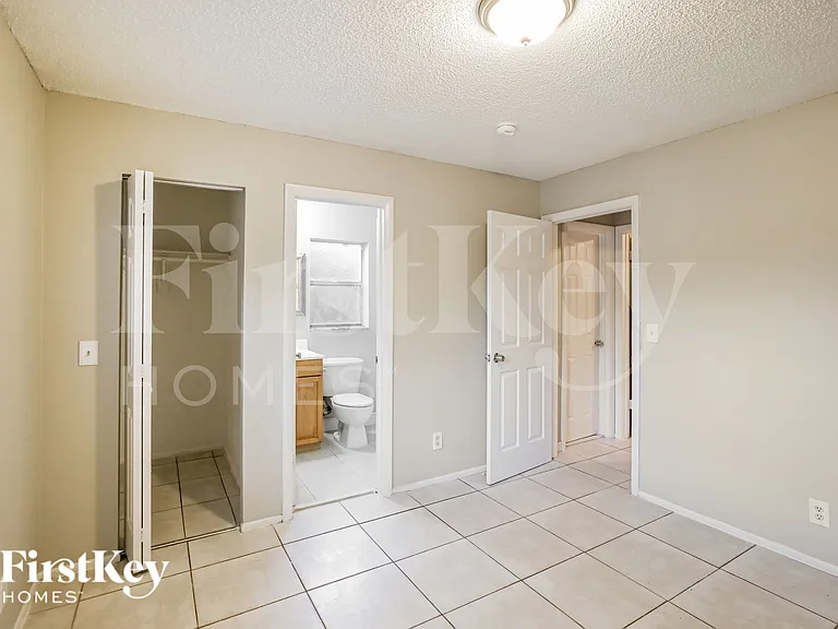 7820 SW 9th St — Photo 12