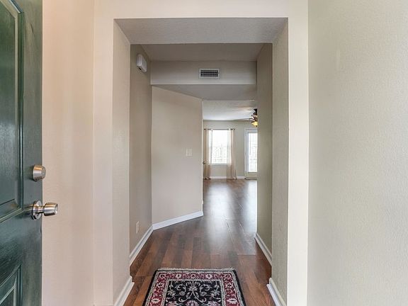 3rd image of 347 Arapaho Dr