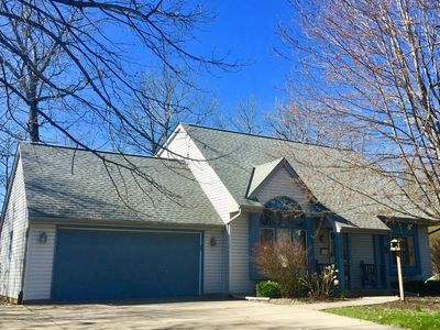 3231 Great Oaks Dr, Racine, WI, 53402