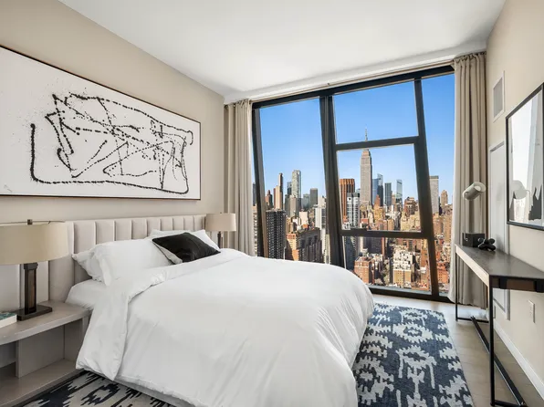 626 1st Avenue image 4 of 36