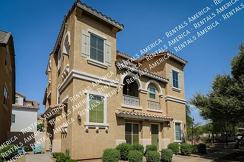 747 N Port Dr Photo 1