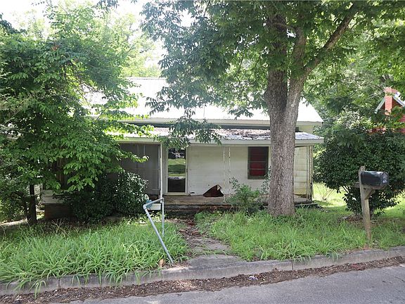 2nd image of 621 Martin Luther King Dr