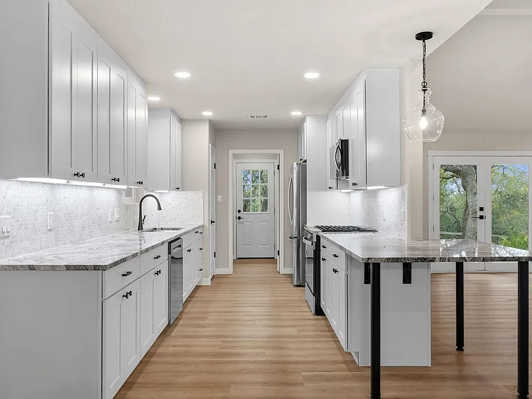 900 Morgan Hill Dr — Photo 6
