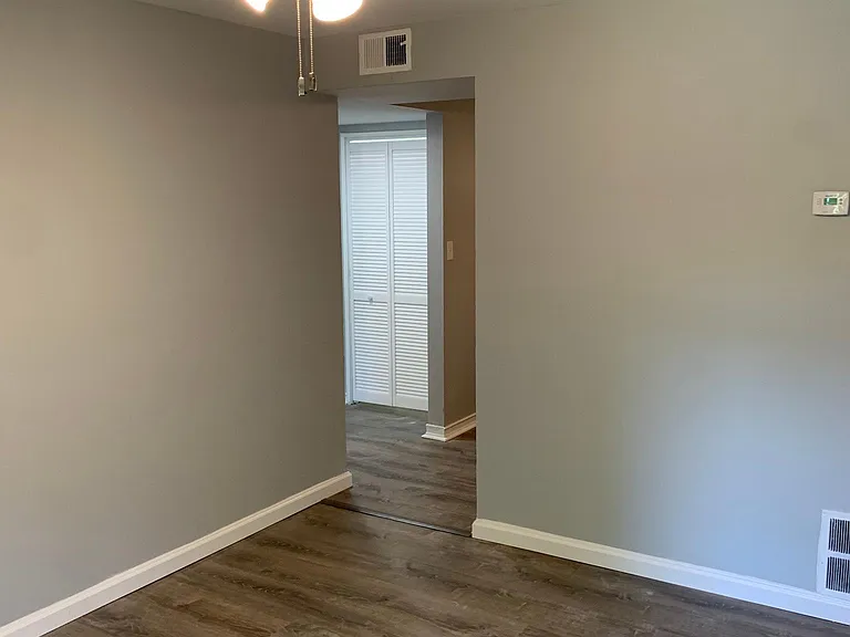 922 Western Ave #2 — Photo 7