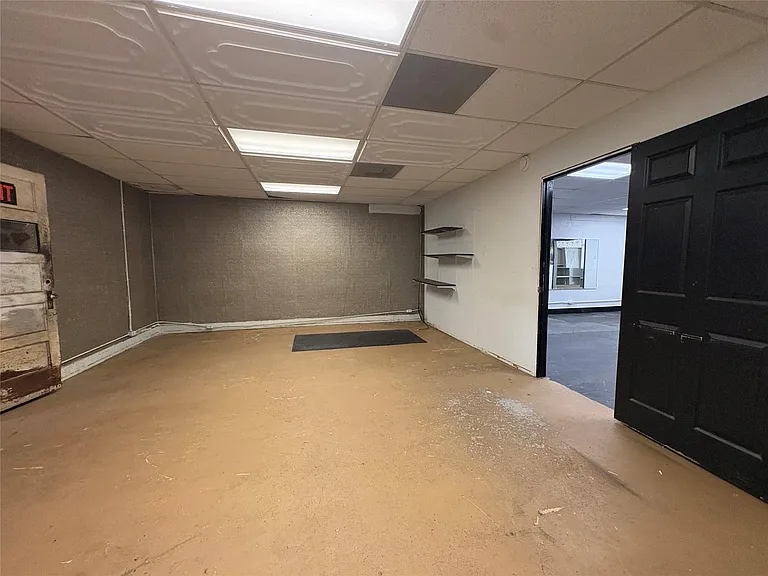2217 Avenue G — Photo 9