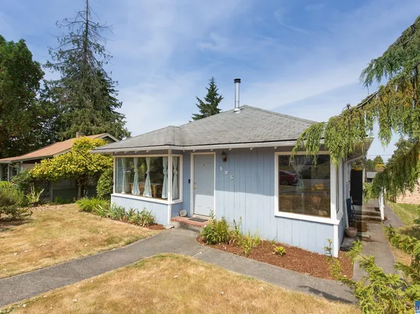 525 E 10th St, Port Angeles, WA 98362