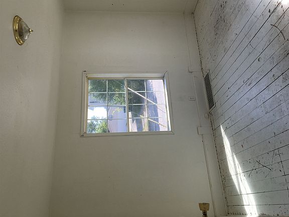 3rd image of 311 S Taylor St