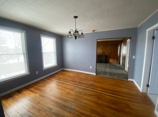 28 Newbury St APT 2, Auburn, ME 04210