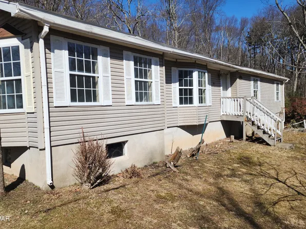 109 Woodland Dr, Dingmans Ferry, PA 18328