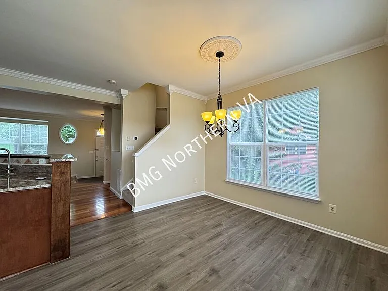 10230 Magnolia Grove Dr — Photo 4
