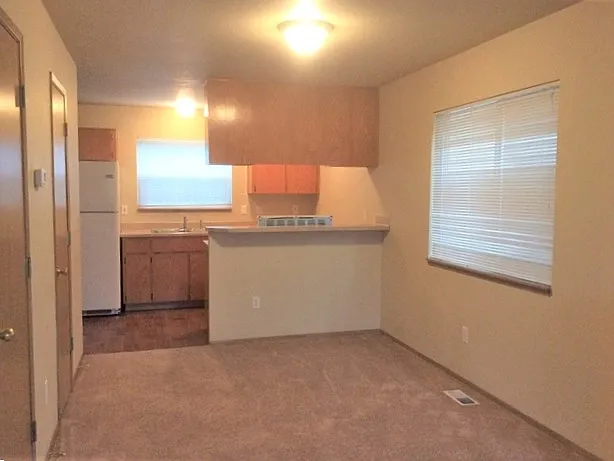 3 bed, 2.5 bath, 1499 sqft, $2,655 — Photo 3