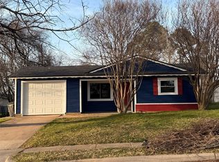 7221 Van Natta Ln, Fort Worth, TX 76112