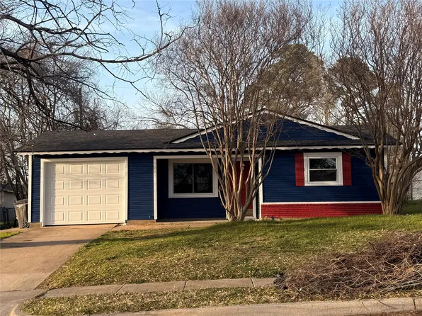 7221 Van Natta Ln, Fort Worth, TX 76112