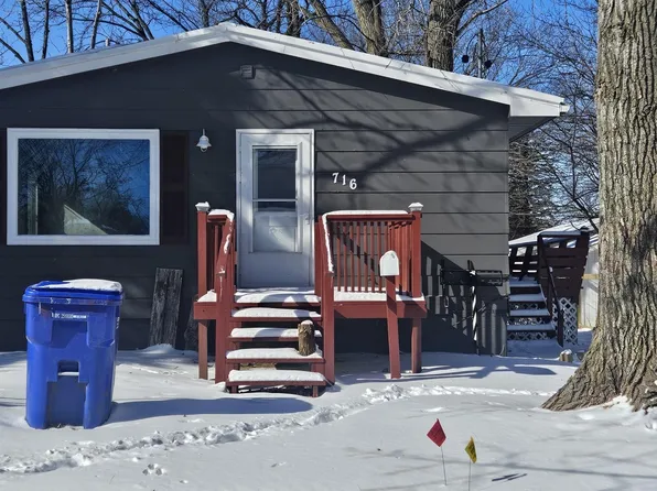 716 2nd Ave SW, Oelwein, IA 50662