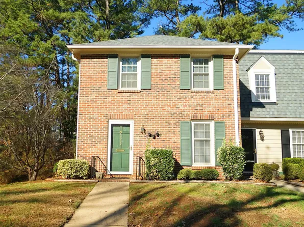 3132 Westbury Dr, Raleigh, NC 27607