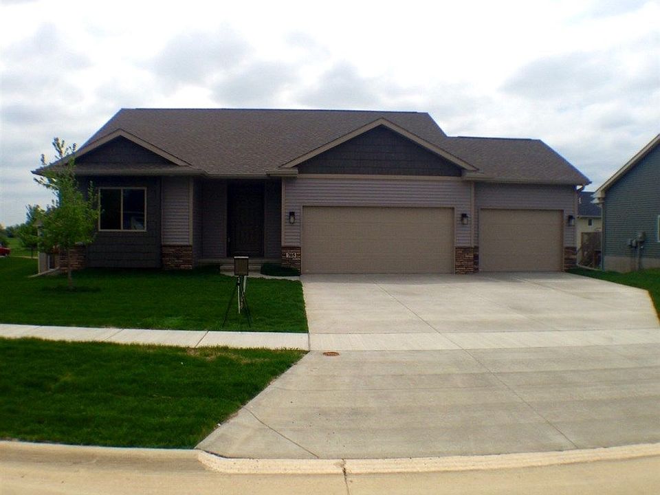 1st image of 705 Raymond Dr